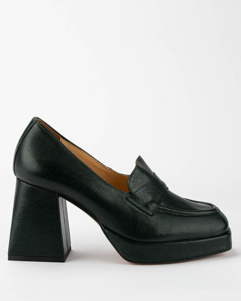 Dark green leather pumps on an 8cm block