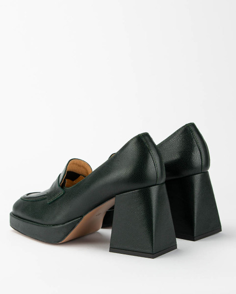 Dark green leather pumps on an 8cm block