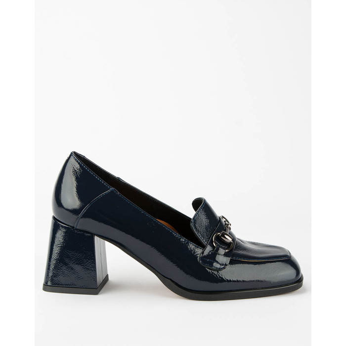 Navy blue leather pumps with 7cm block heel