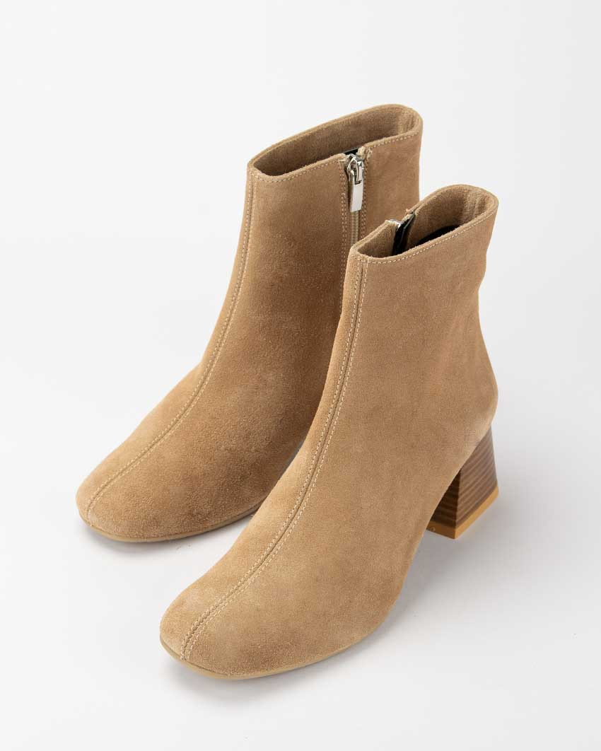 Beige velour boots on 5cm heel