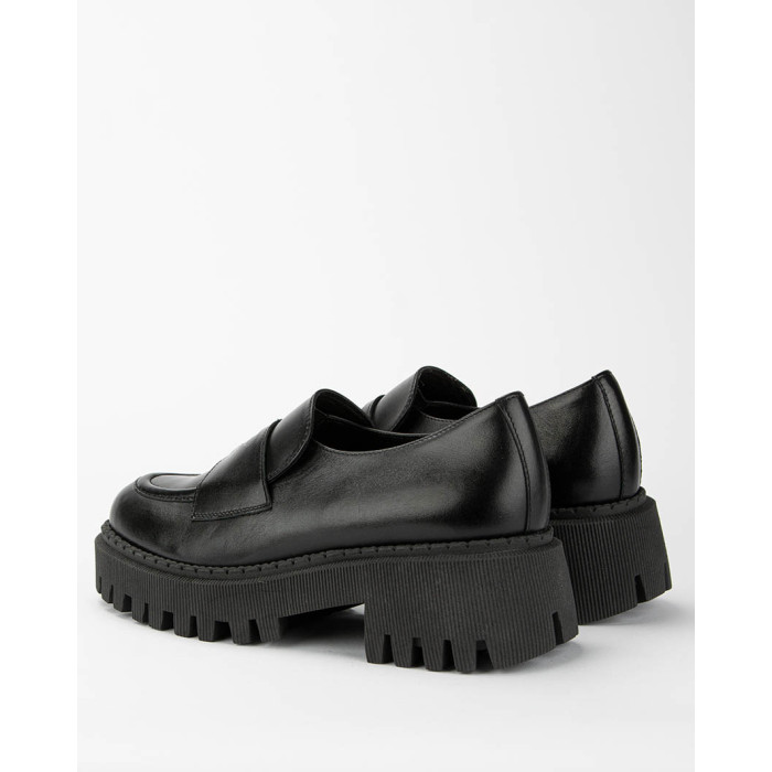 Black leather moccasin with platform BOTIMO