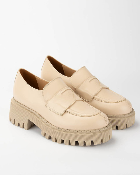 Beige leather moccasin on platform BOTIMO