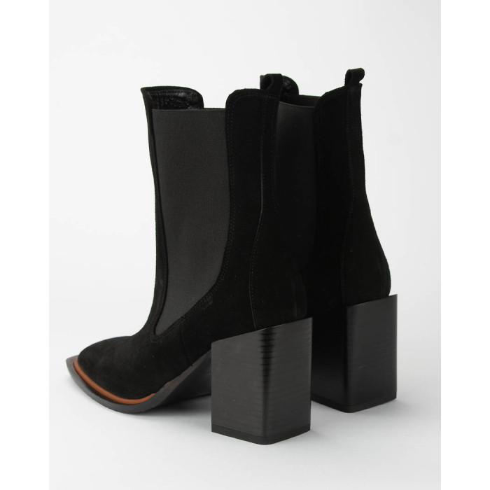 Czarne botki na obcasie ze skóry nubukowej BOTIMO