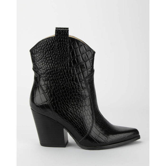Czarne kowbojki croco na grubym obcasie