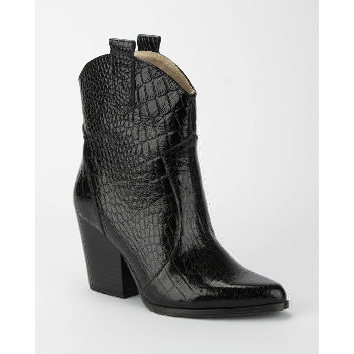 Black croco cowboy boots with thick heel