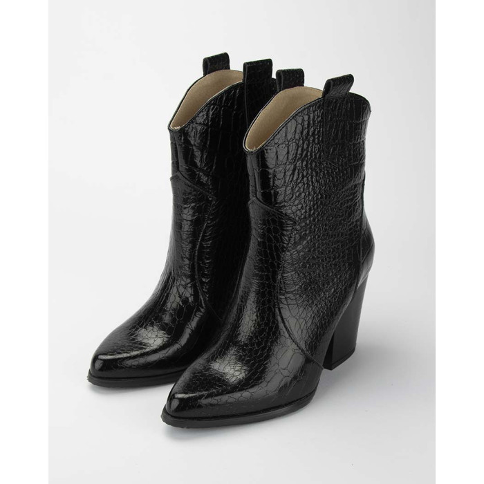 Black croco cowboy boots with thick heel