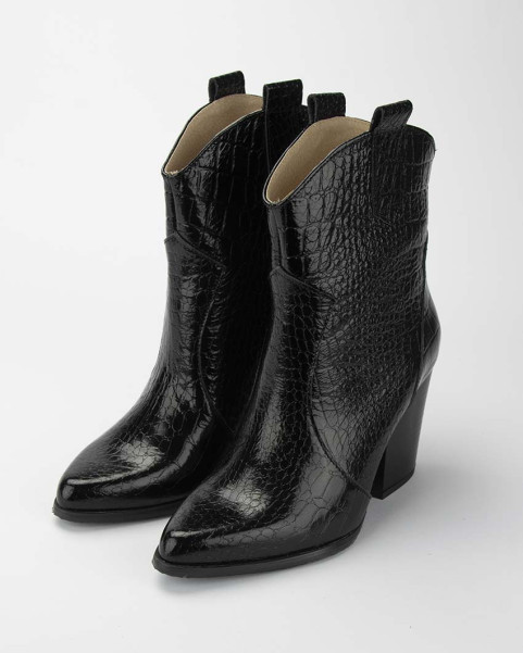 Black croco cowboy boots with thick heel