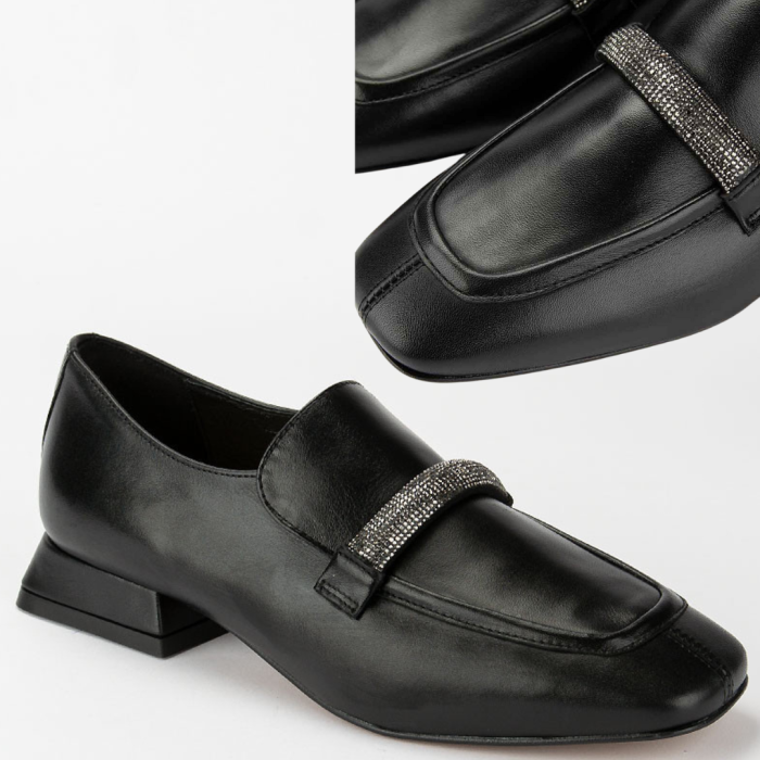 Black leather moccasins with low heel BOTIMO