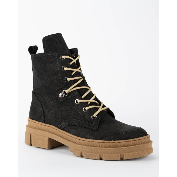 Black insulated leather platform boots