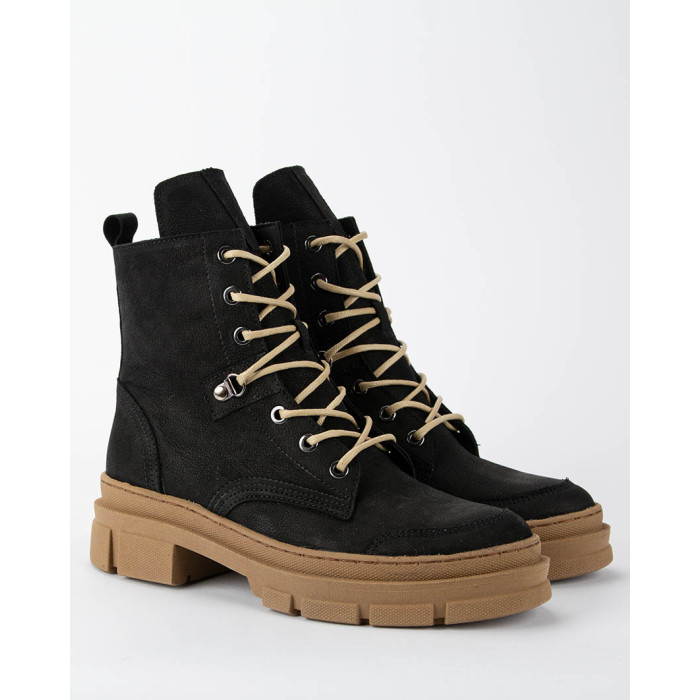 Black insulated leather platform boots