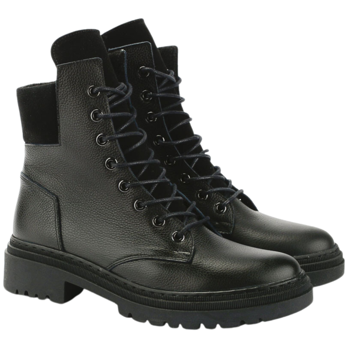 Black insulated leather boots