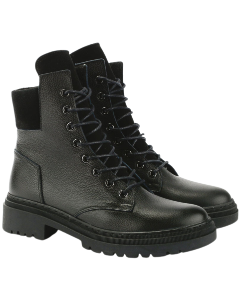 Black insulated leather boots