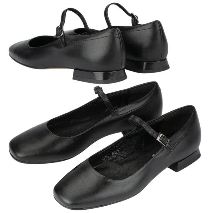 Black leather ballerinas with buckle