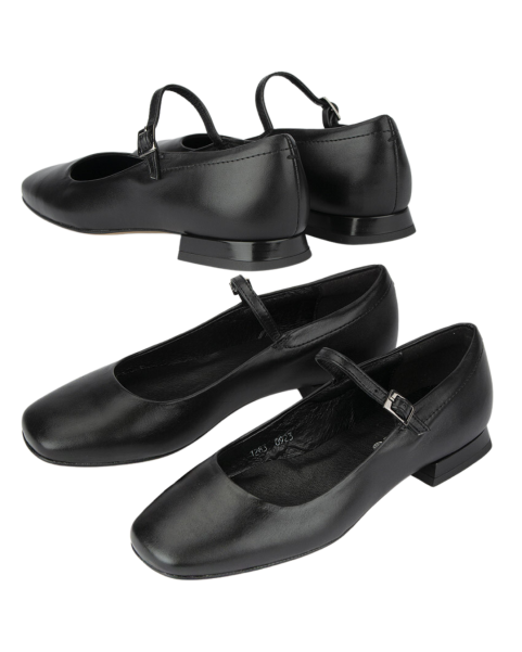 Black leather ballerinas with buckle