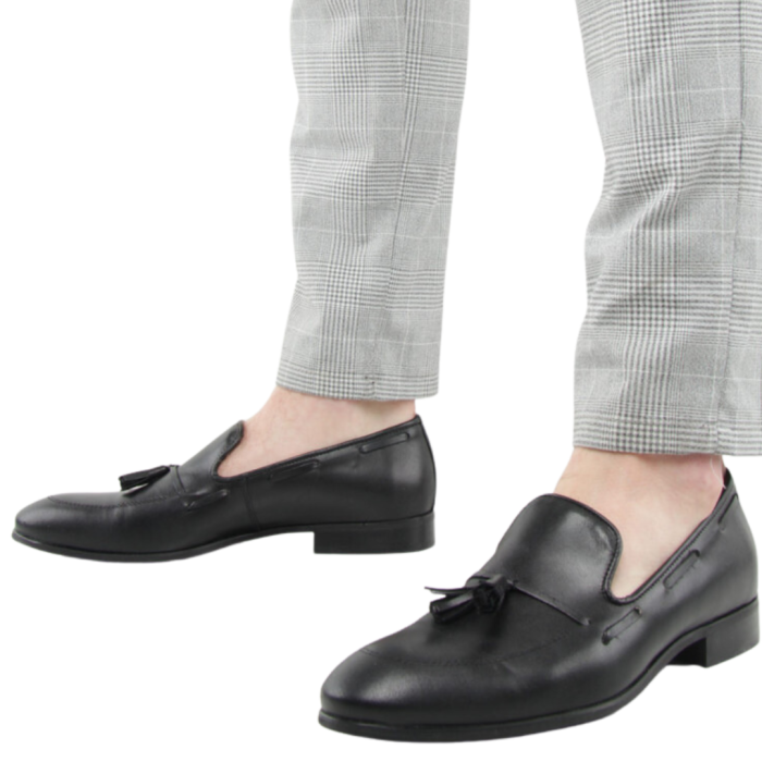 Czarne mokasyny z frędzlem