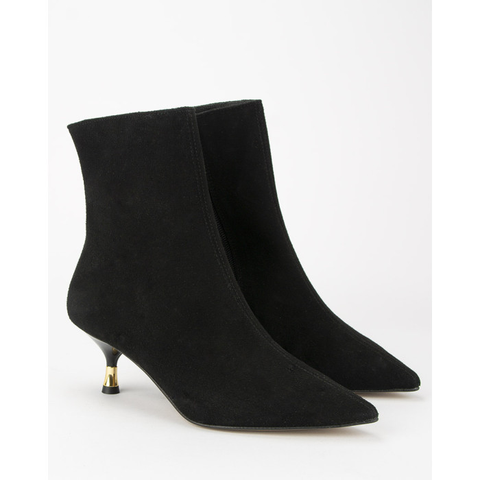 Black boots on 4 cm heel suede leather