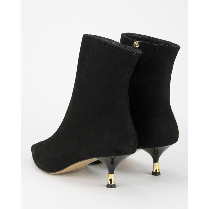Black boots on 4 cm heel suede leather