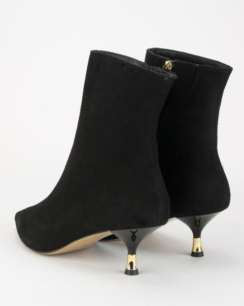 Black boots on 4 cm heel suede leather