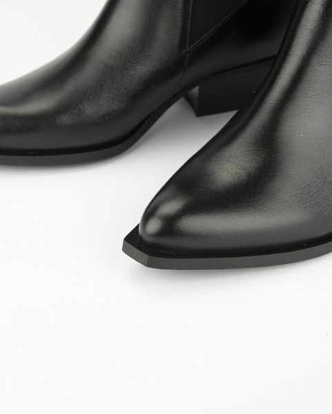 Black classic leather boots with low heel