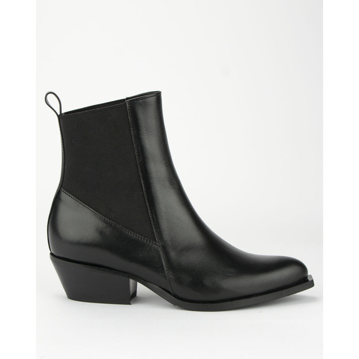 Czarne klasyczne botki skórzane na niskim obcasie