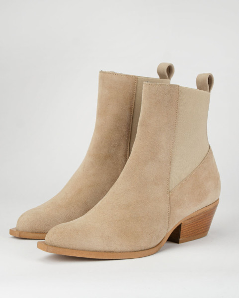 Beige classic leather boots with low heel