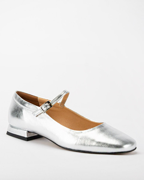 Silver leather ballerinas...