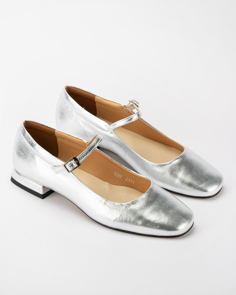 Silver leather ballerinas...