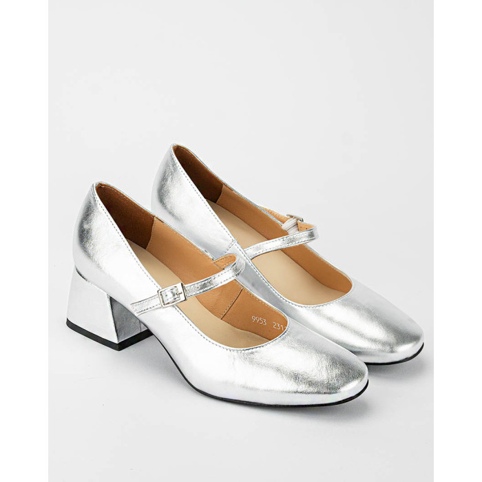 Silver pumps with 4.5 cm heel