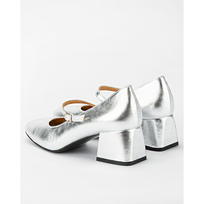 Silver pumps with 4.5 cm heel