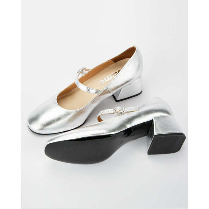 Silver pumps with 4.5 cm heel