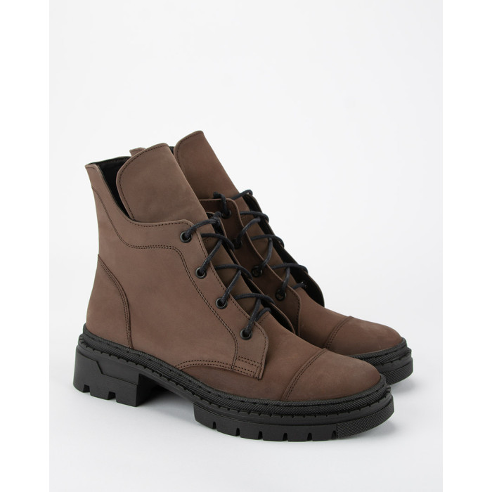 Brown nubuck leather insulated boots