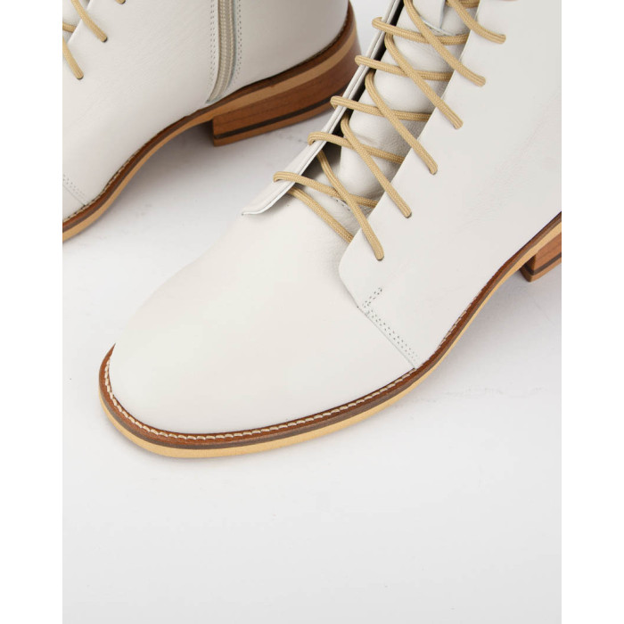 Białe botki ze skóry licowej BOTIMO