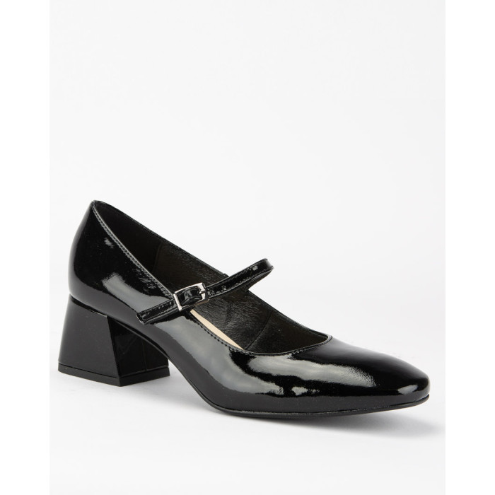 Black pumps on 3.5 cm heel