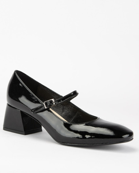 Black pumps on 3.5 cm heel