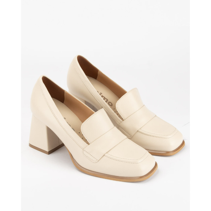 Beige leather pumps with 6cm block heel