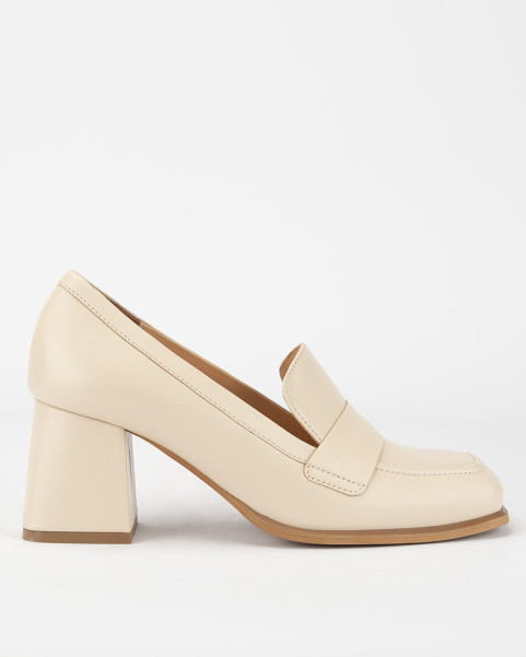 Beige leather pumps with 6cm block heel