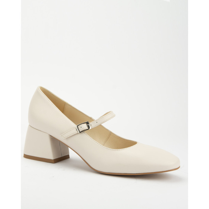 Beżowe czółenka na 4,5 cm obcasie