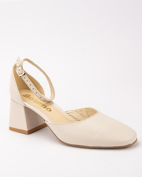 Beige pumps with buckled 6...