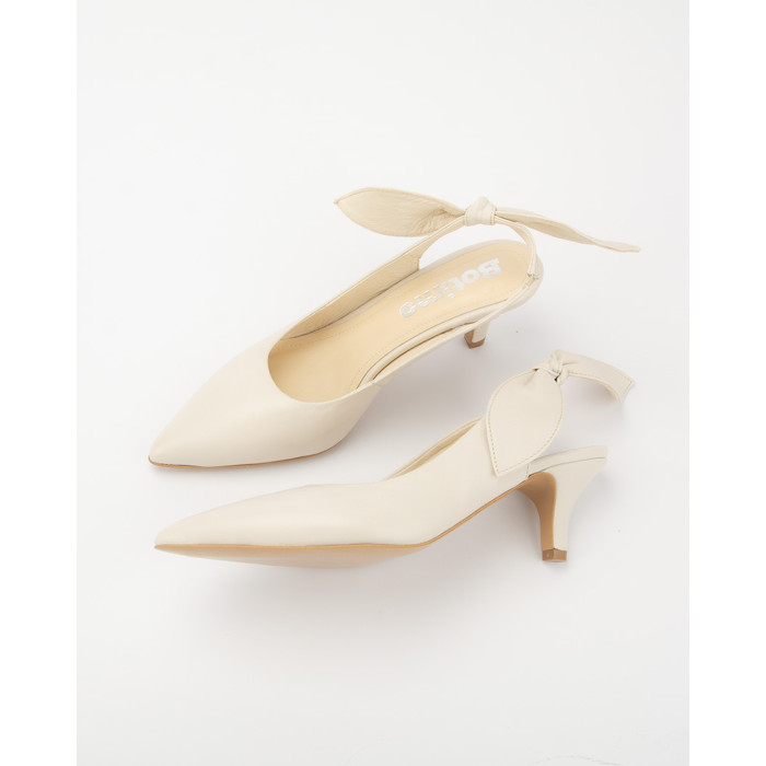 Beige pumps with low heel 6cm