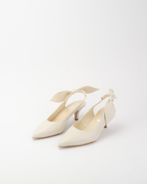 Beige pumps with low heel 6cm