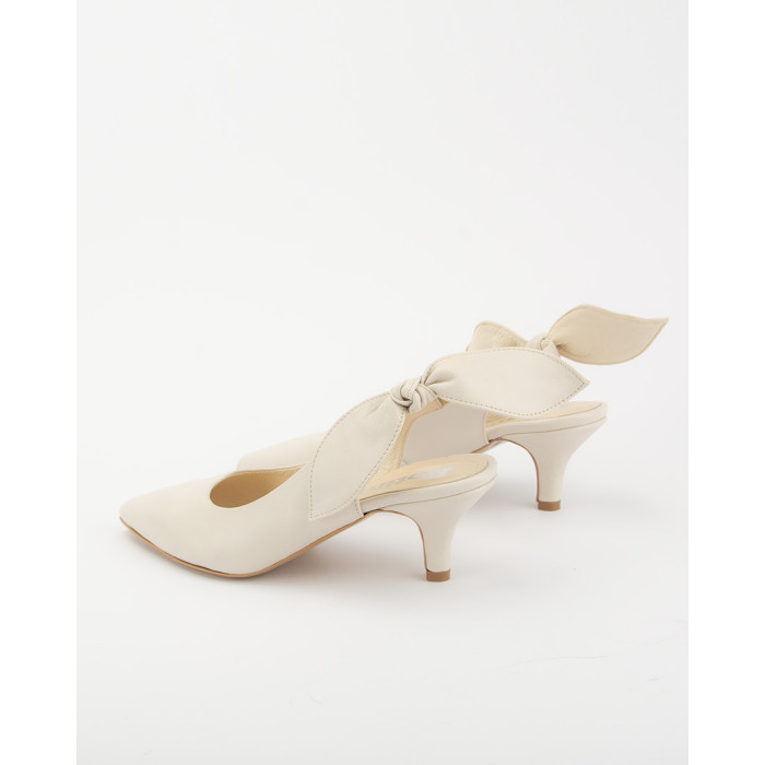 Beige pumps with low heel 6cm