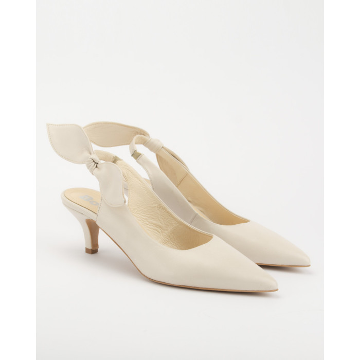 Beige pumps with low heel 6cm