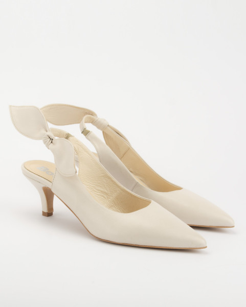 Beige pumps with low heel 6cm