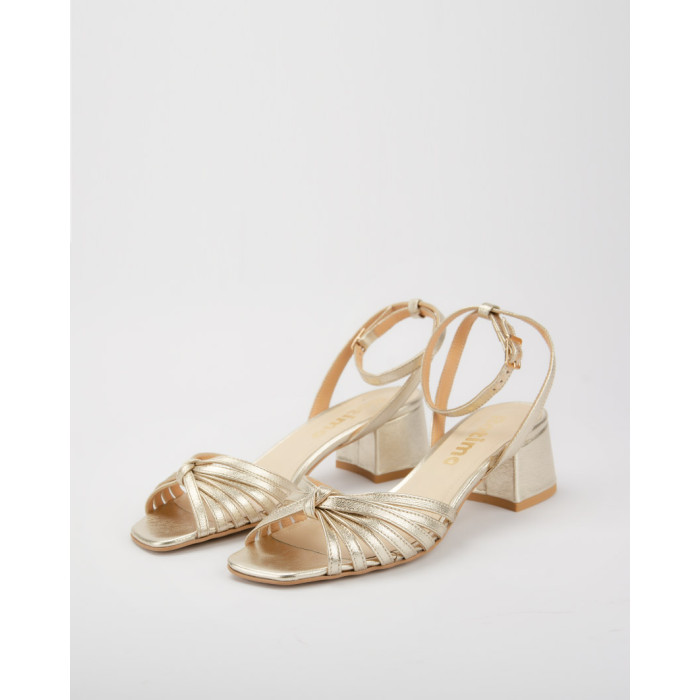 Gold sandals with low heel