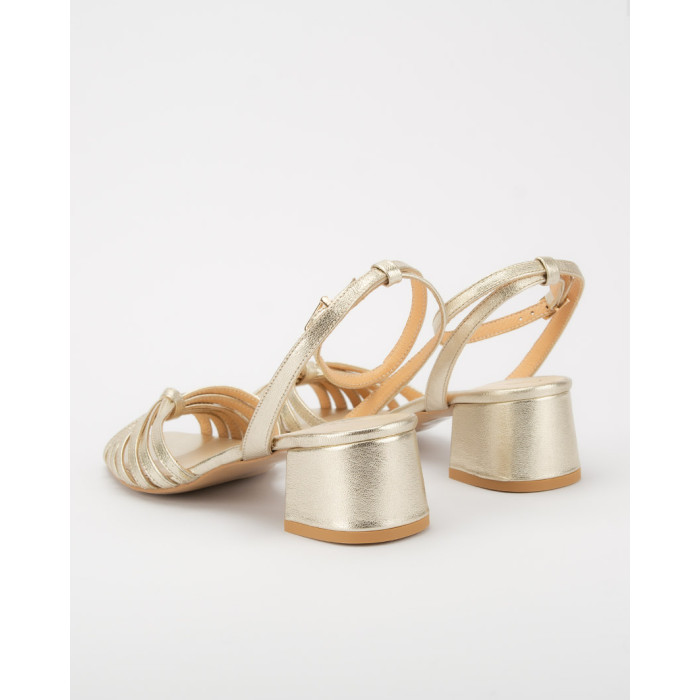 Gold sandals with low heel