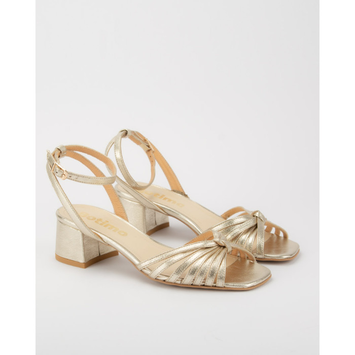 Gold sandals with low heel