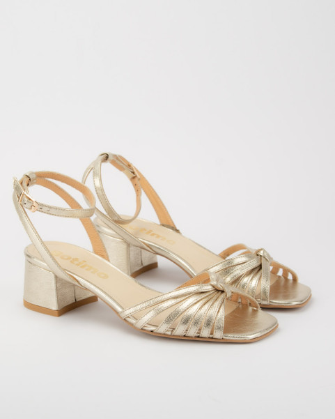 Gold sandals with low heel