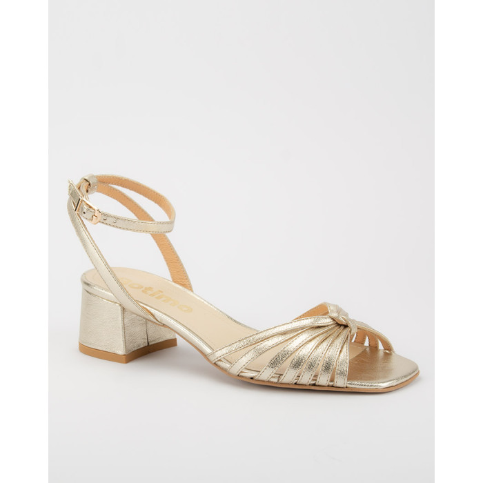 Gold sandals with low heel