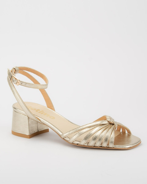 Gold sandals with low heel