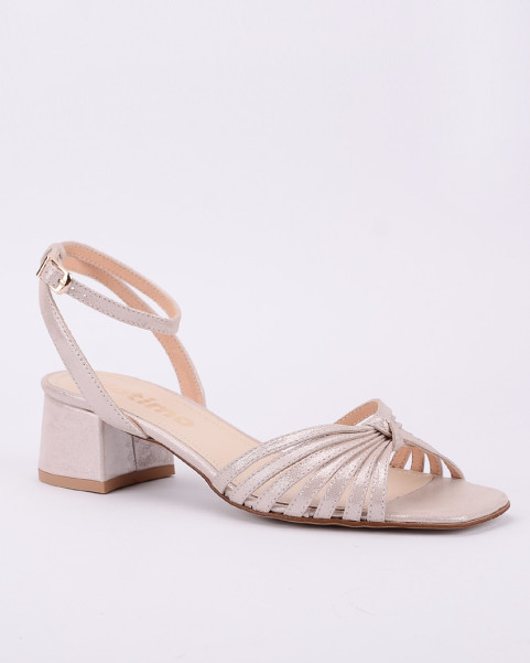 Pink sandals on low heel